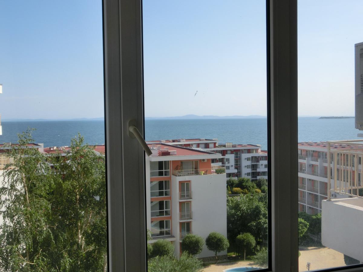 Sea View Crown Apartment On Complex With Pools And Beach, Свети Влас Екстериор снимка