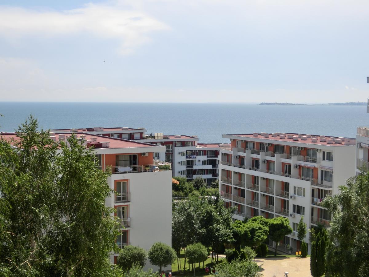 Sea View Crown Apartment On Complex With Pools And Beach, Свети Влас Екстериор снимка